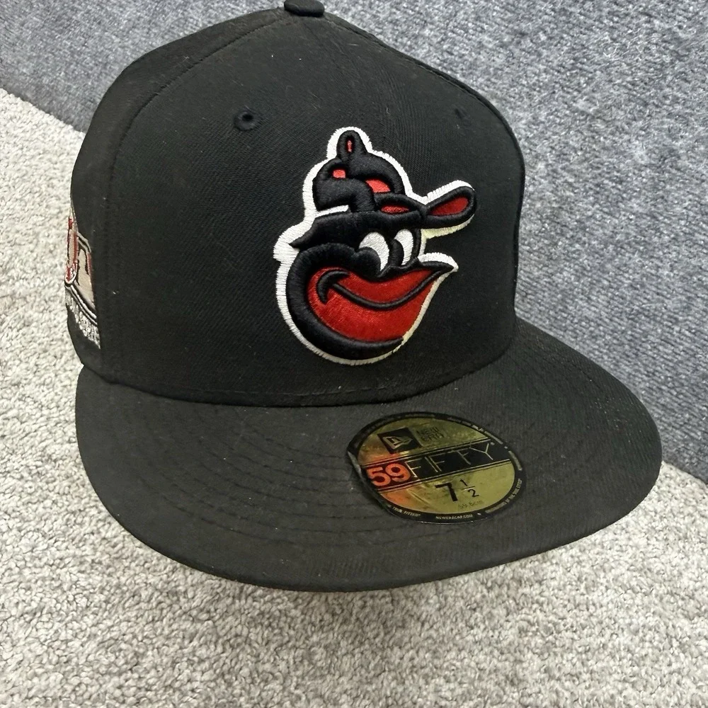 New Era Baltimore Orioles black fitted hat cap men's size 7.5‎ (misprint) DIRTY